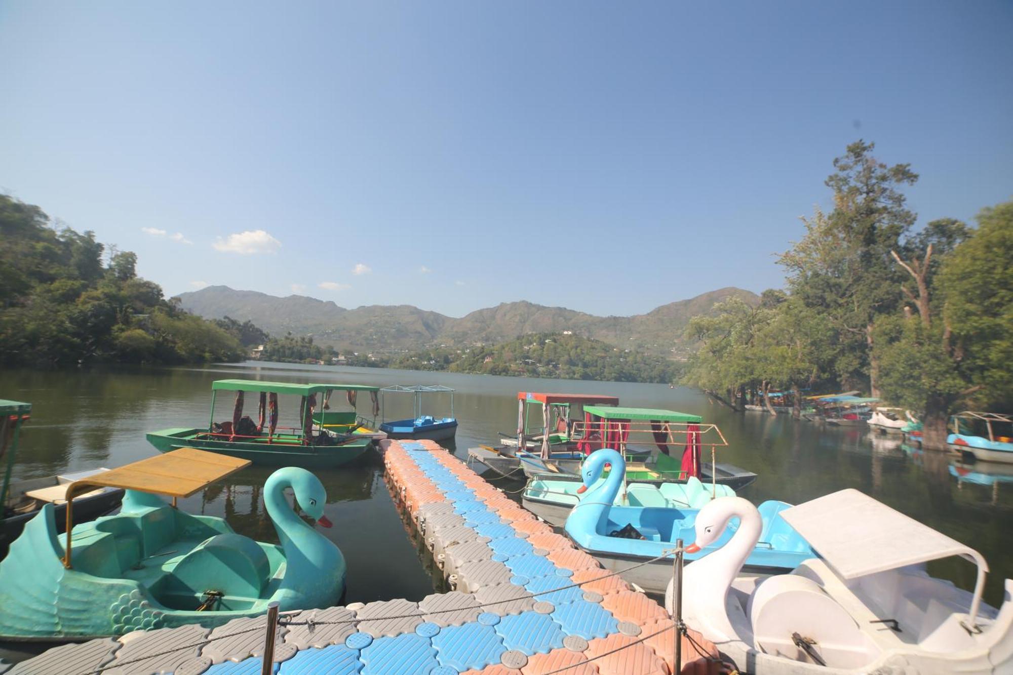 Royal Rosette Lake View Bhimtal Найнитал Экстерьер фото